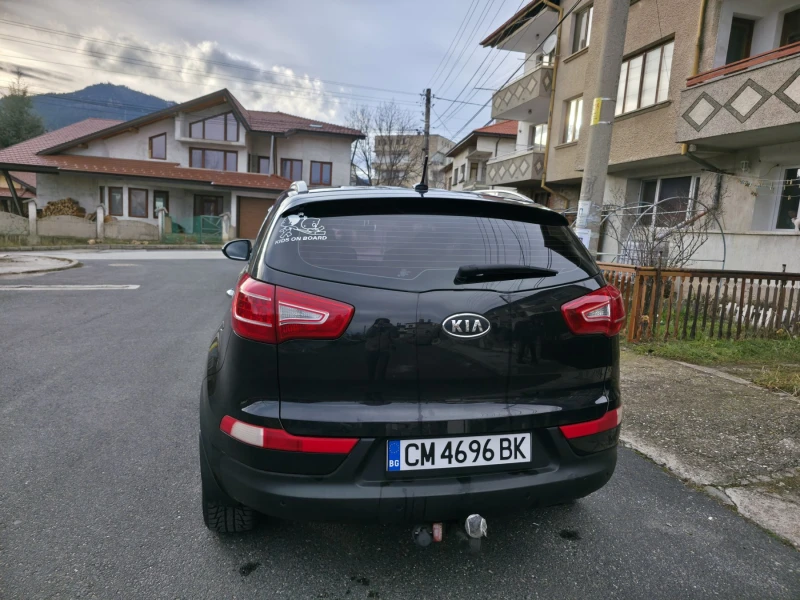 Kia Sportage 2.0i/4x4/АВТОМАТ, снимка 5 - Автомобили и джипове - 52679391