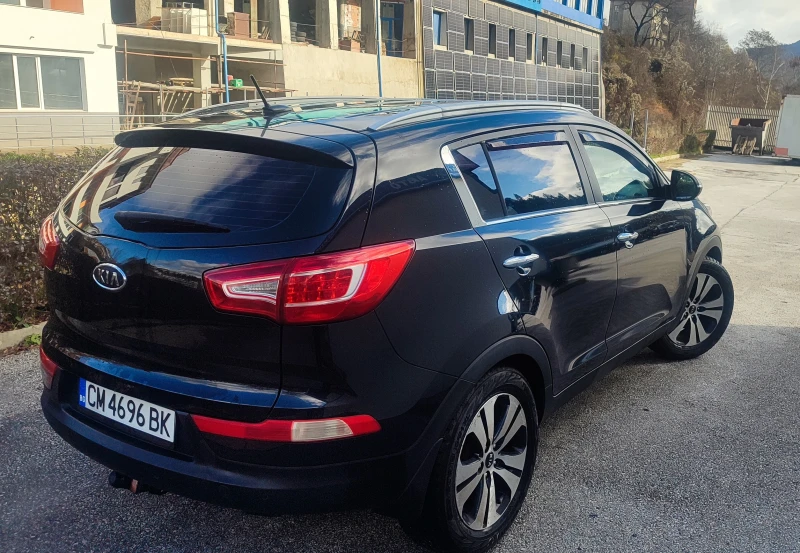 Kia Sportage, снимка 4 - Автомобили и джипове - 52679391