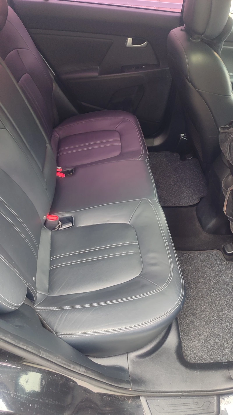 Kia Sportage, снимка 13 - Автомобили и джипове - 52679391