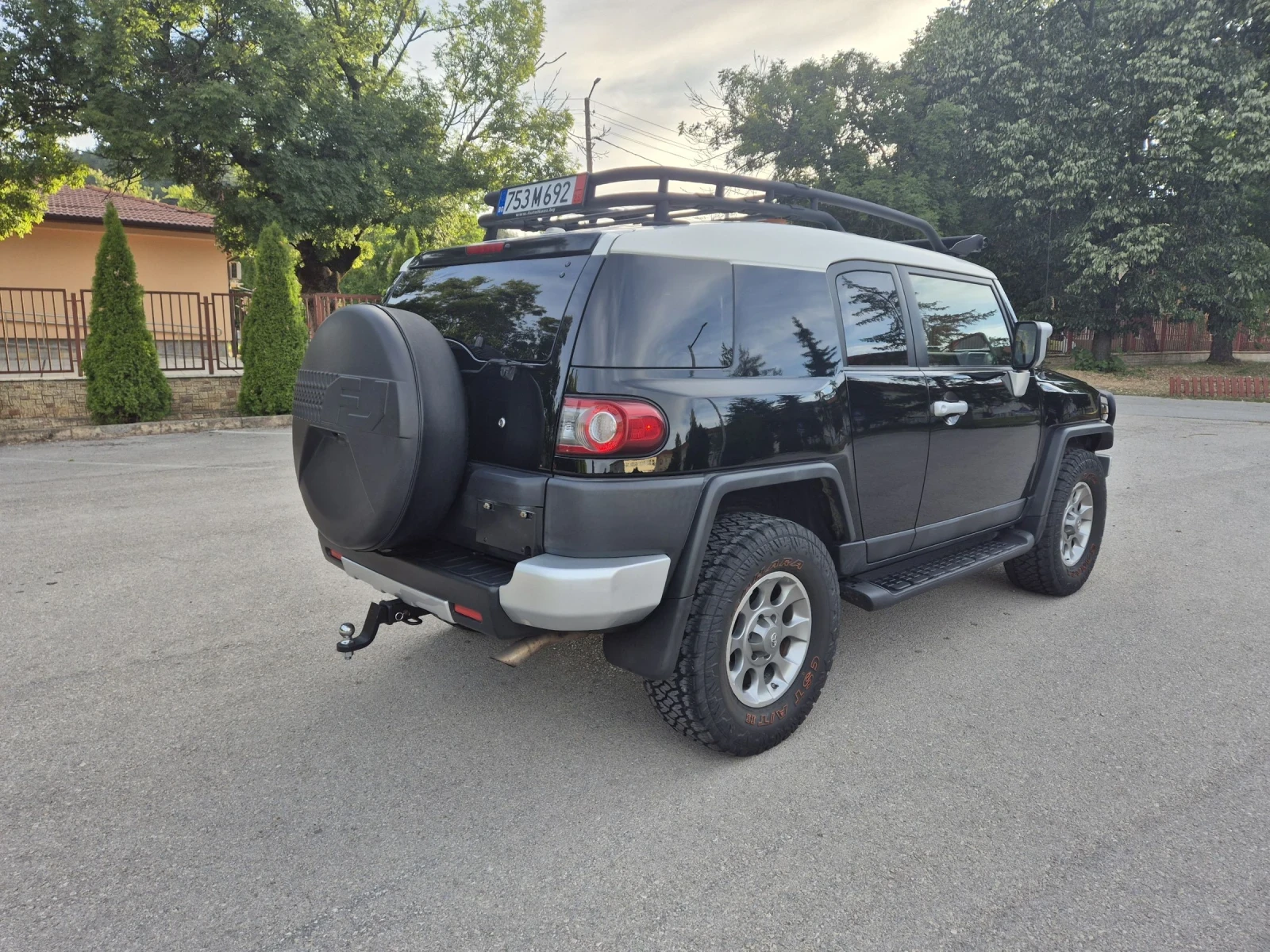 Toyota Fj cruiser 4.0 260к.с 2013 само на 49000км Нова!!! - изображение 5