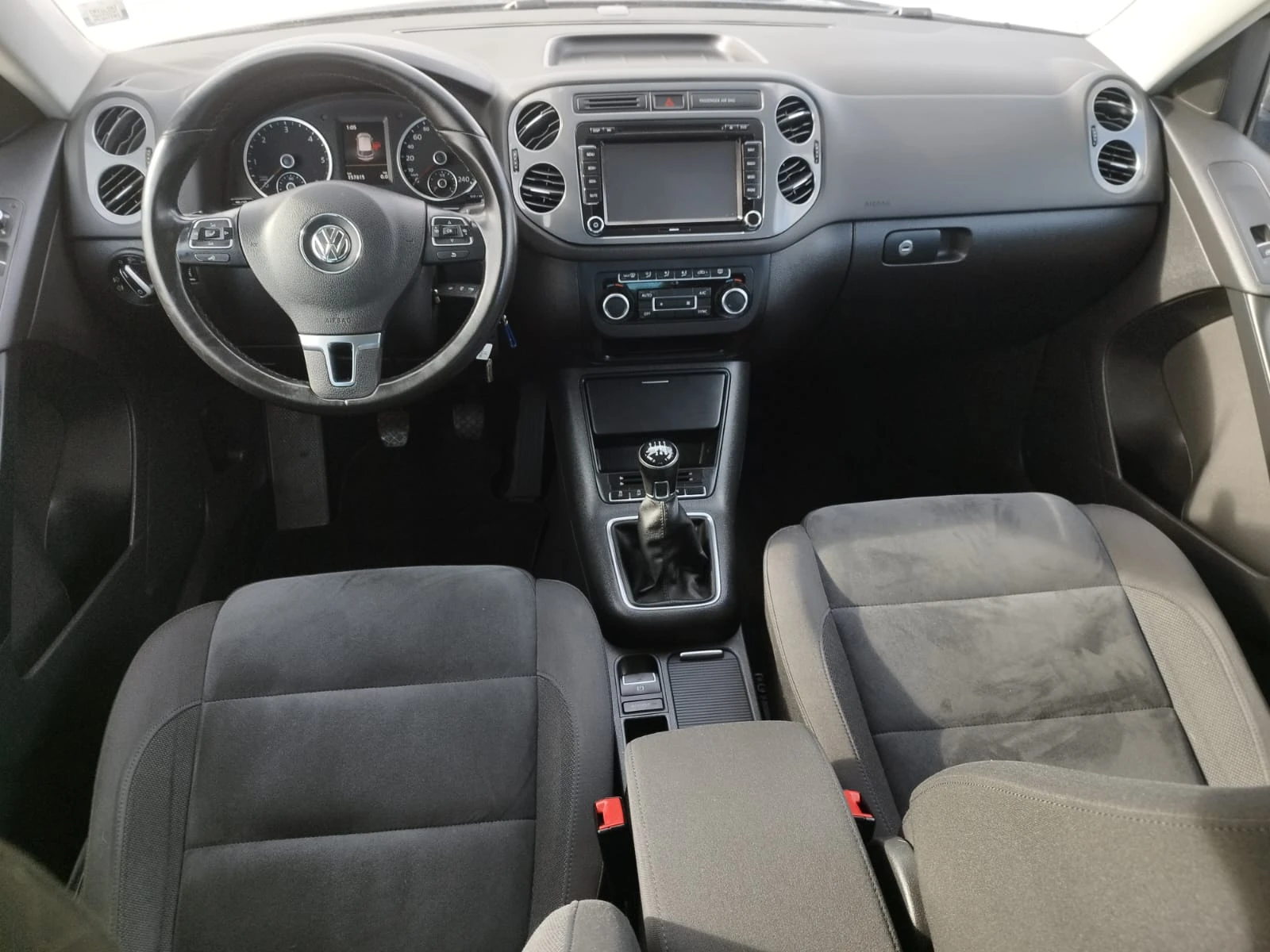 VW Tiguan 2.0TDI - изображение 6