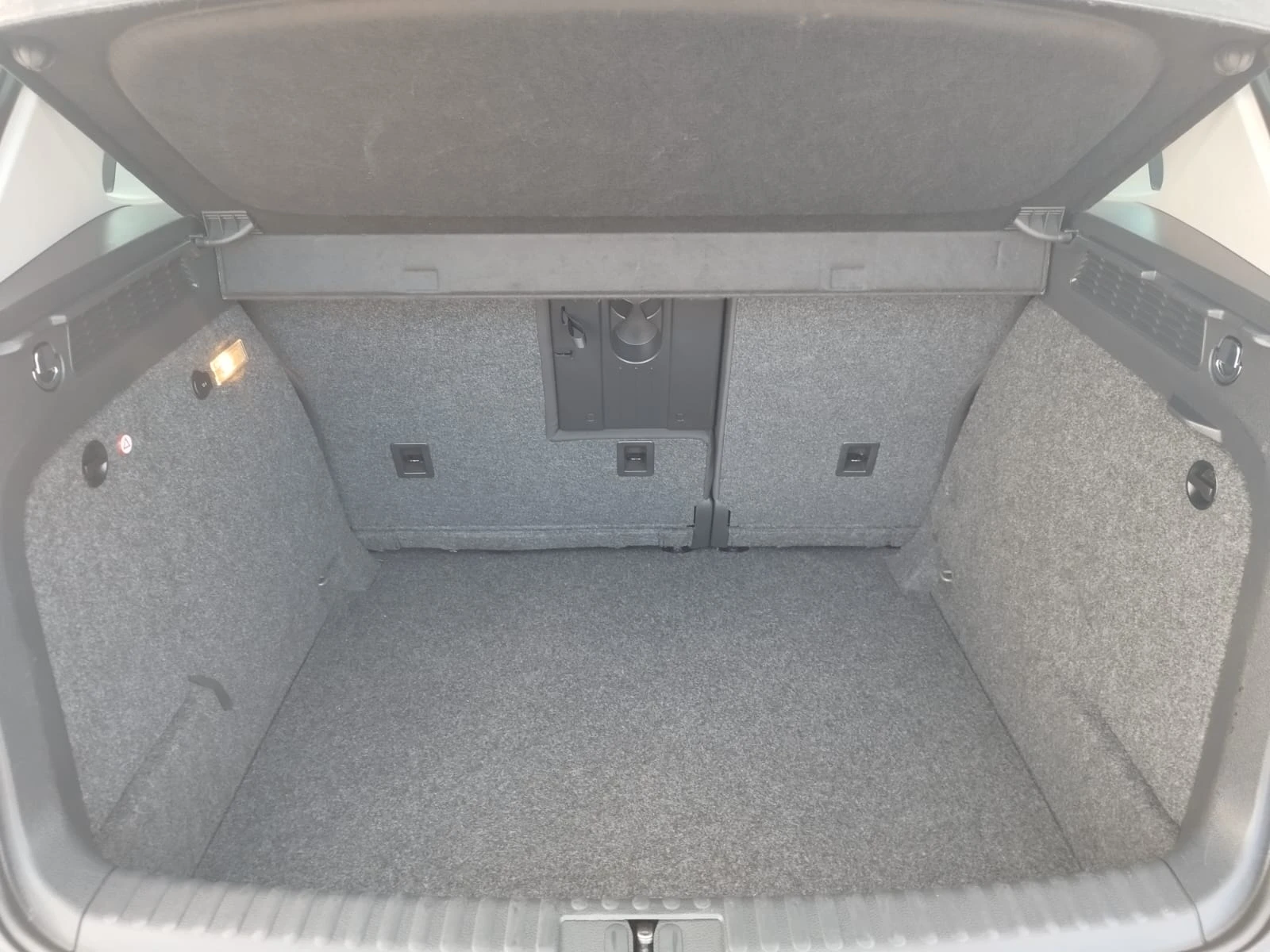 VW Tiguan 2.0TDI - изображение 10