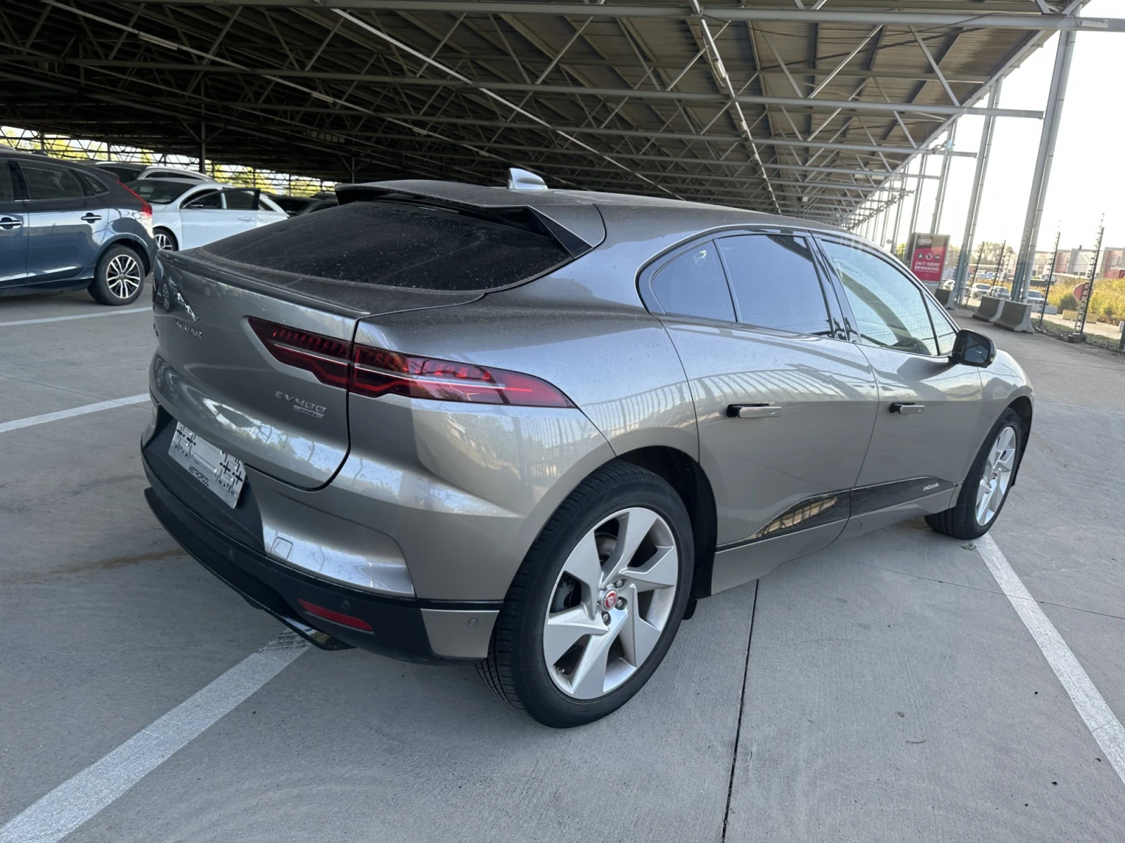 Jaguar I-Pace 90 kWh SE - AWD, снимка 4 - Автомобили и джипове - 53898455