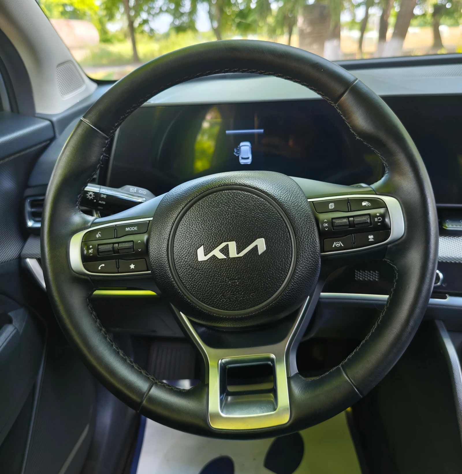 Kia Sportage 2.0 CRDI 4x4, снимка 11 - Автомобили и джипове - 54736407