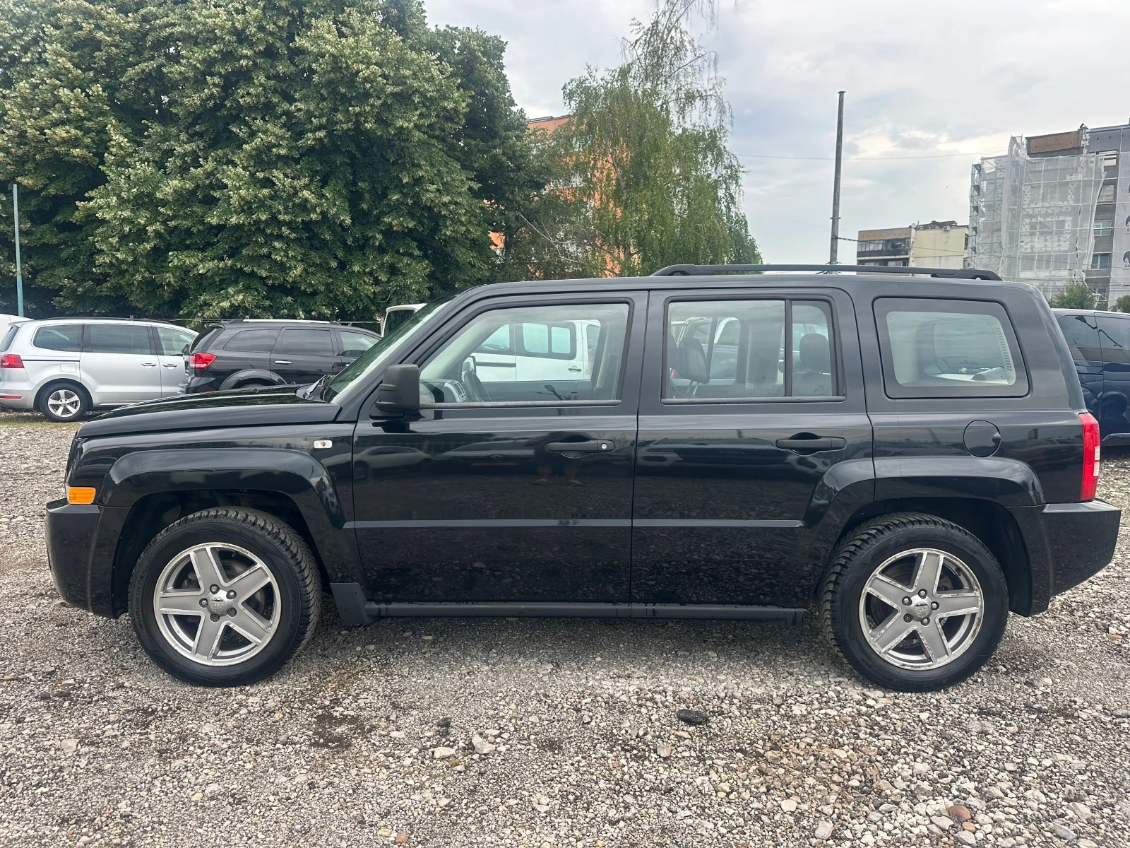 Jeep Patriot 2.0CRDI 140kc 4x4, снимка 6 - Автомобили и джипове - 55013305