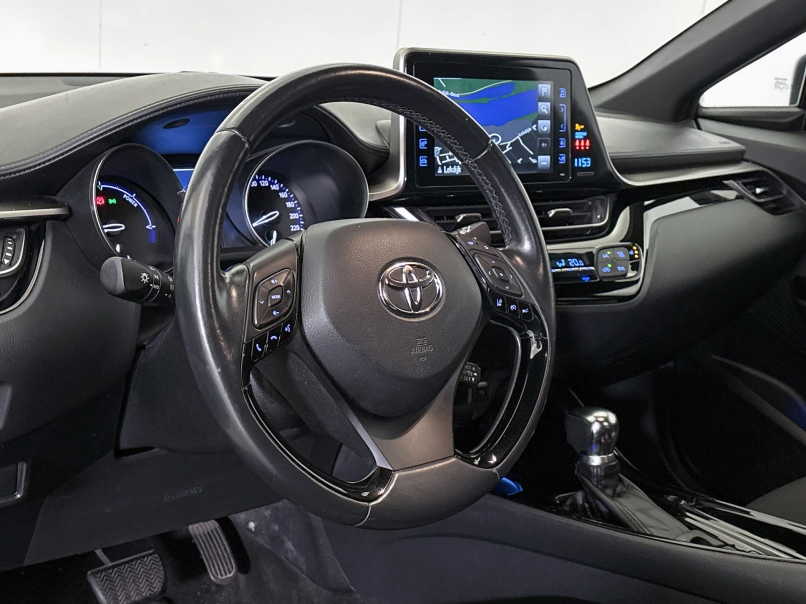 Toyota C-HR 1.8 Dynamic Hybrid Автоматик 98 к.с, снимка 10 - Автомобили и джипове - 55298856