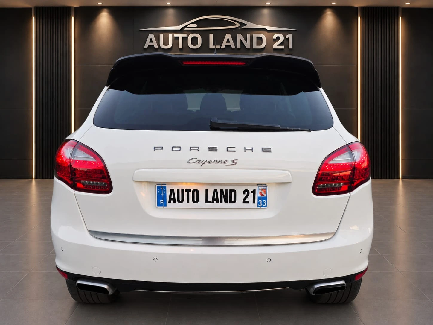 Porsche Cayenne 3.0i* 333кс* HYBRID* 4X4, снимка 8 - Автомобили и джипове - 56019713