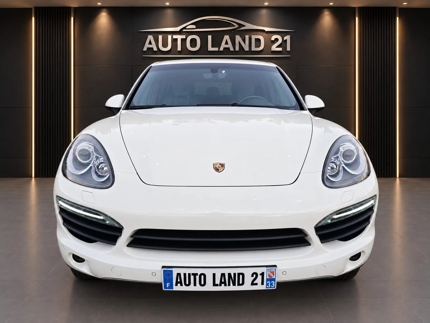 Porsche Cayenne 3.0i* 333кс* HYBRID* 4X4, снимка 2 - Автомобили и джипове - 56019713