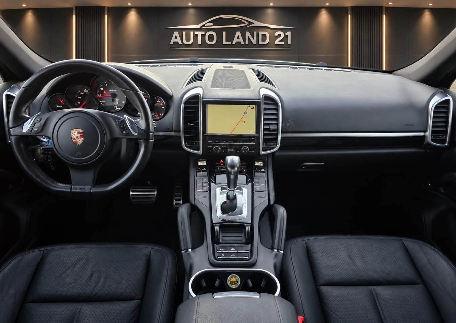 Porsche Cayenne 3.0i* 333кс* HYBRID* 4X4, снимка 13 - Автомобили и джипове - 56019713