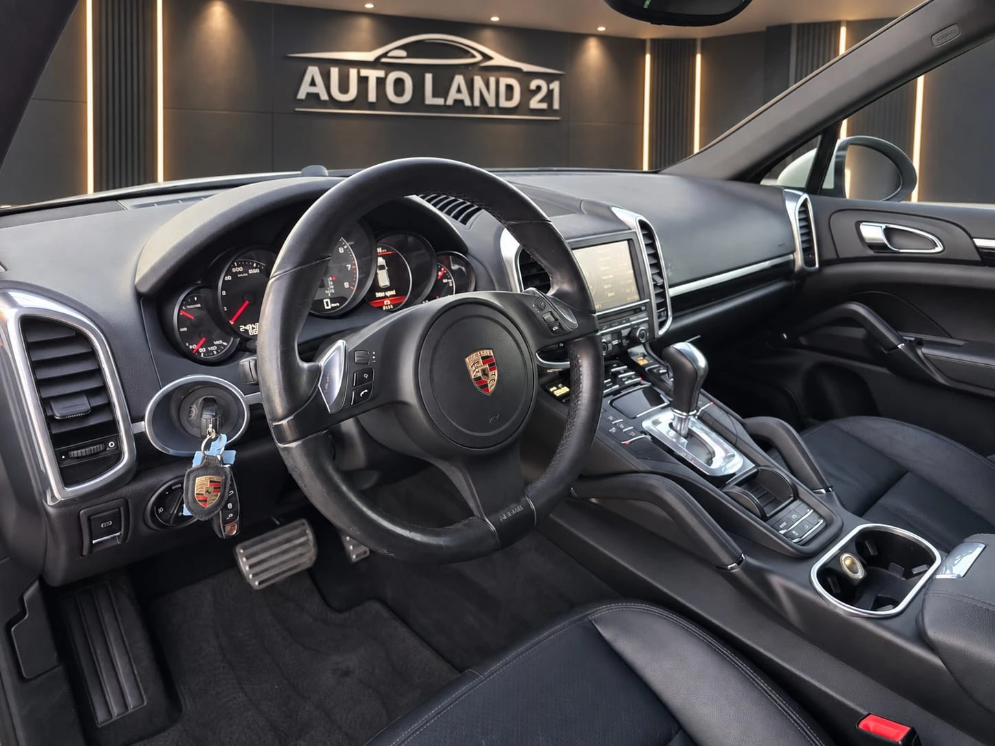Porsche Cayenne 3.0i* 333кс* HYBRID* 4X4, снимка 14 - Автомобили и джипове - 56019713