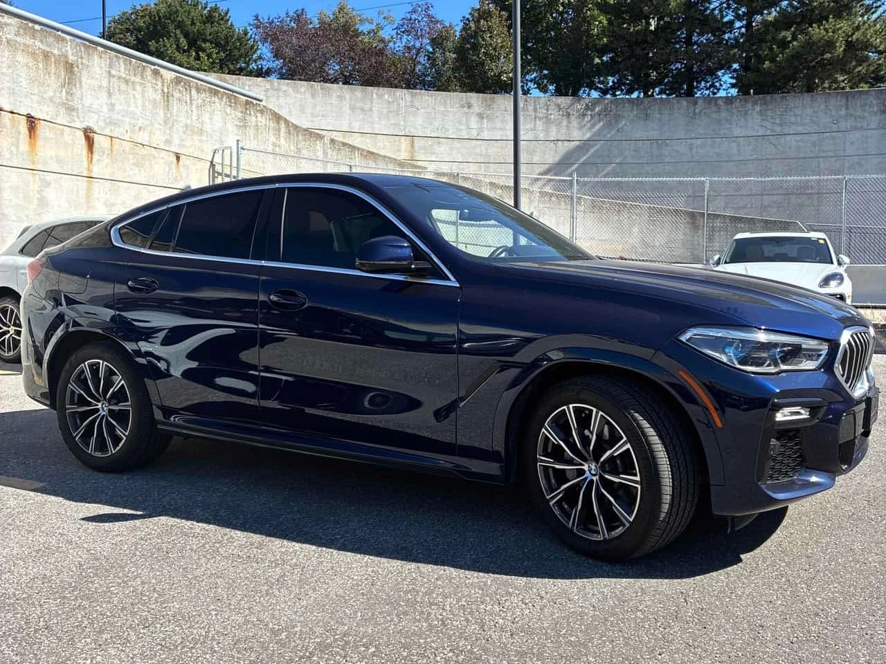 BMW X6 xDrive40i  CARFAX, снимка 3 - Автомобили и джипове - 56238959