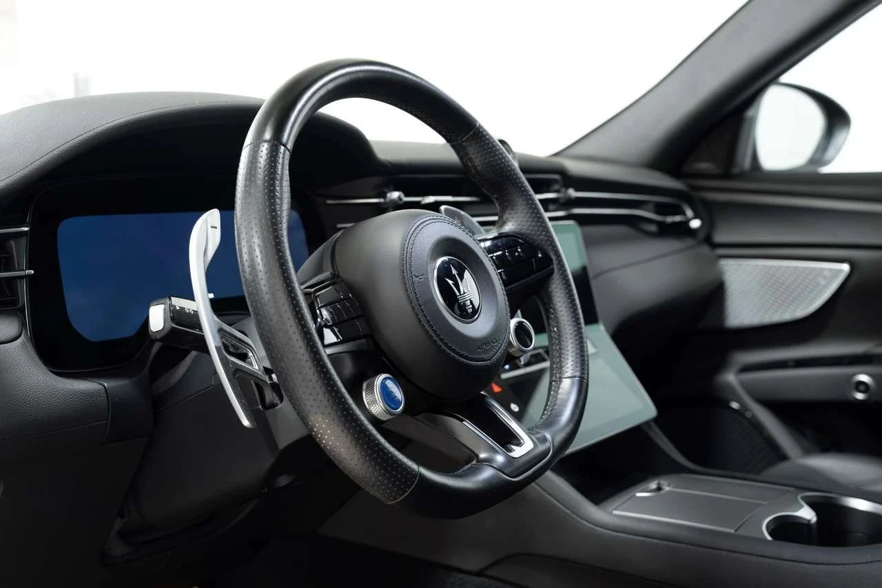 Maserati Grecale, снимка 14 - Автомобили и джипове - 56685378