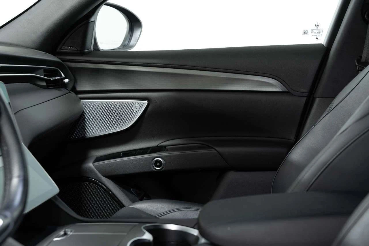 Maserati Grecale, снимка 11 - Автомобили и джипове - 56685378