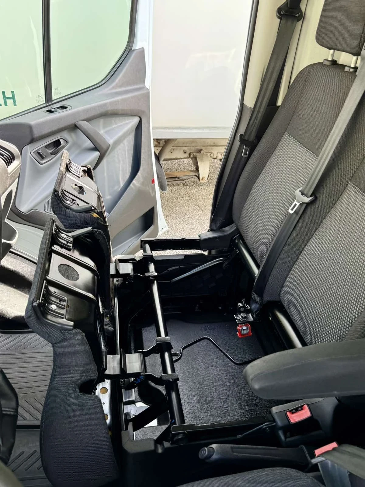 Ford Transit Custom L2H1, снимка 6 - Бусове и автобуси - 53987633