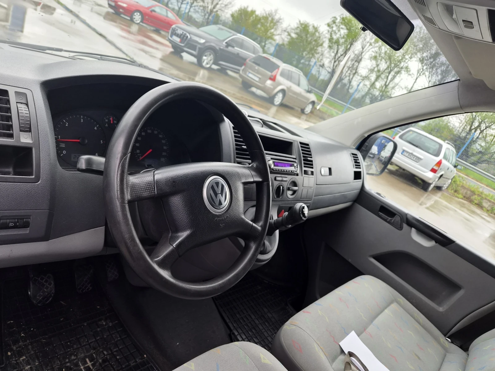 VW T5 1.9tdi 6mesta MAXXI, снимка 14 - Бусове и автобуси - 54279045