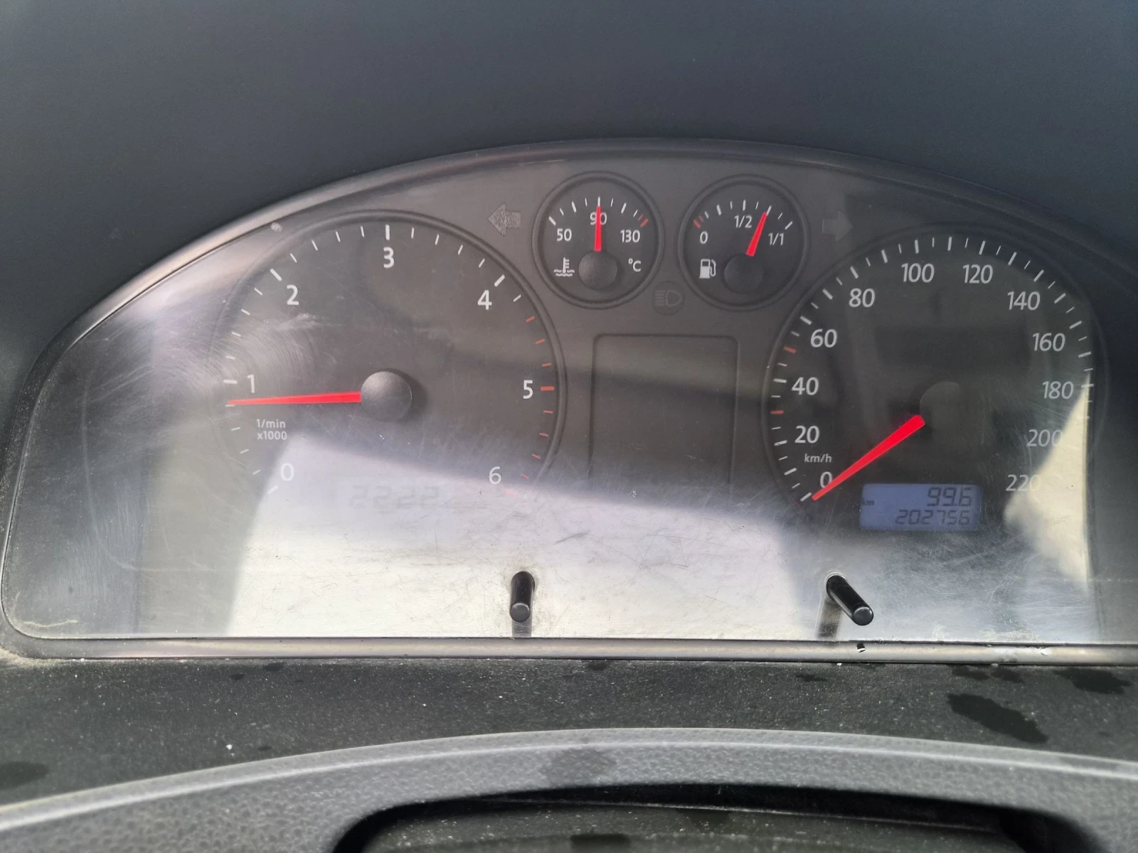 VW T5 1.9tdi 6mesta MAXXI, снимка 11 - Бусове и автобуси - 54279045