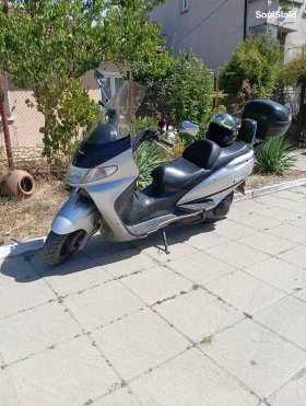Suzuki Burgman AN 400