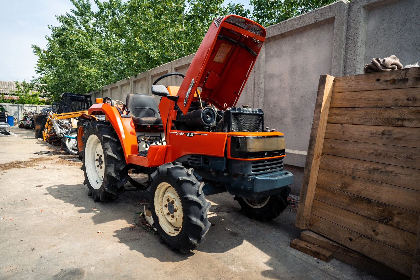 Трактор Kubota Saturn X-20, снимка 1