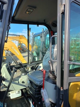 Багер LiuGong 9018F, снимка 2