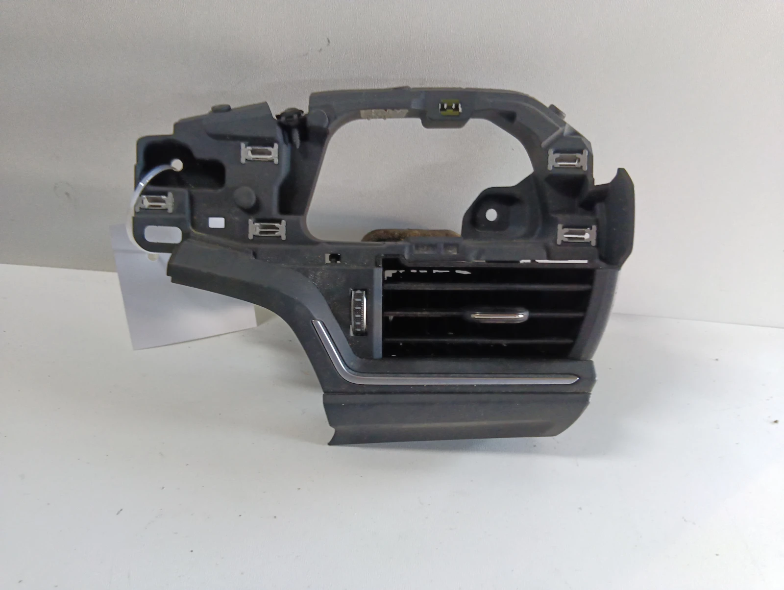 духалка лява 8W1820901B Audi A4