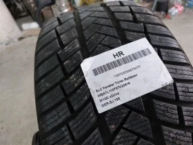 Гуми Зимни 225/40R18, снимка 1 - Гуми и джанти - 44493076