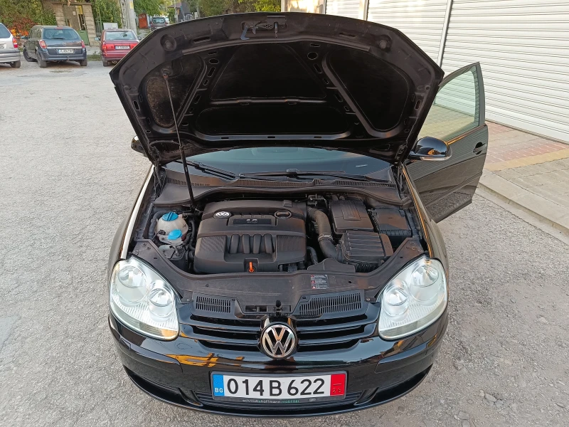 VW Golf 1.6MPI 102к.с., снимка 17 - Автомобили и джипове - 47388519