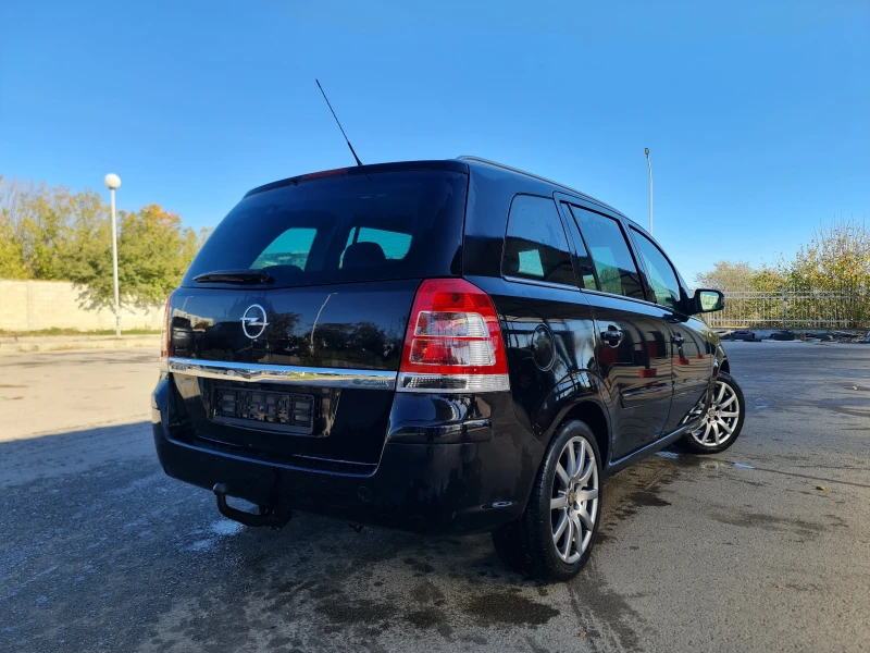 Opel Zafira БЕЗУПРЕЧНА 7.M., снимка 5 - Автомобили и джипове - 47974009