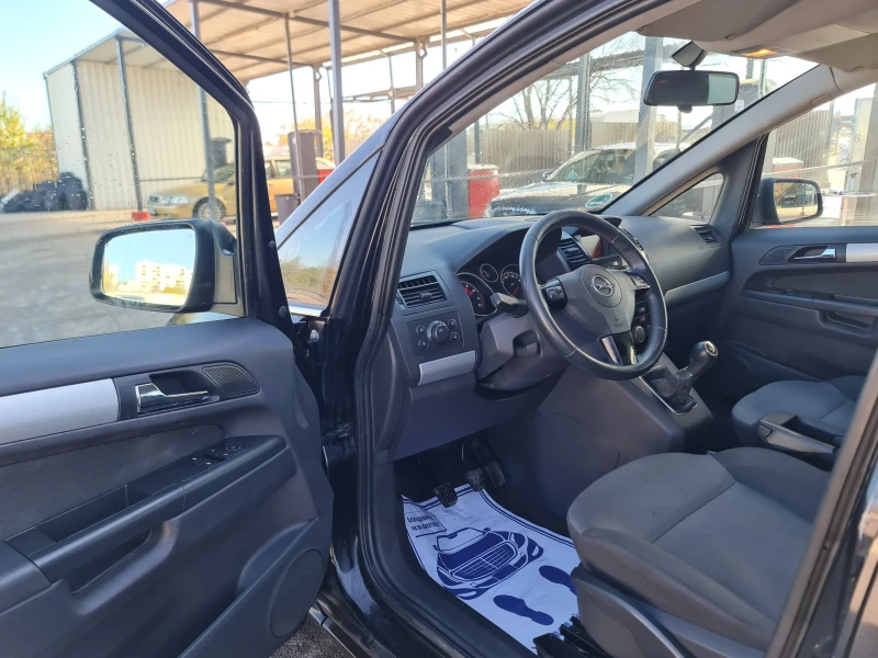 Opel Zafira БЕЗУПРЕЧНА 7.M., снимка 6 - Автомобили и джипове - 47974009