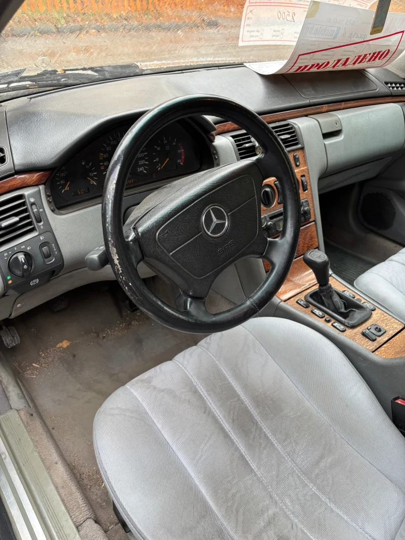 Mercedes-Benz E 220 CDI 125 hp, снимка 4 - Автомобили и джипове - 48177363