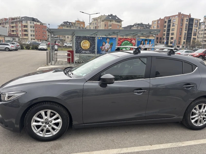 Mazda 3, снимка 11 - Автомобили и джипове - 48257675