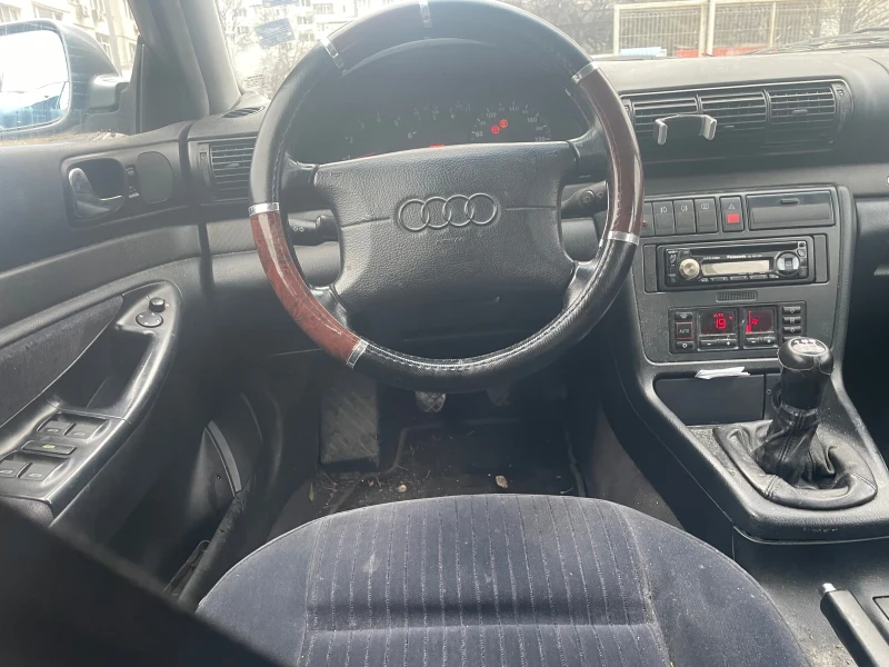 Audi A4 2, 6 Газ Цяла за Части, снимка 9 - Автомобили и джипове - 48309746