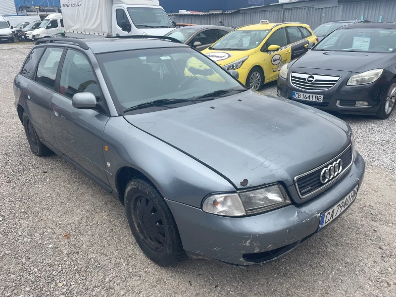 Audi A4 2, 6 Газ Цяла за Части, снимка 2 - Автомобили и джипове - 48309746