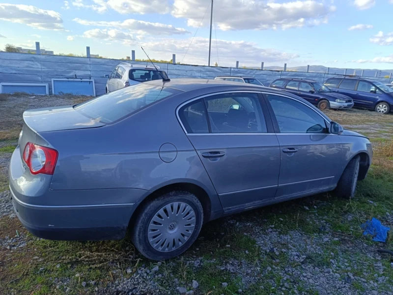 VW Passat 2.0tdi, снимка 4 - Автомобили и джипове - 49030752