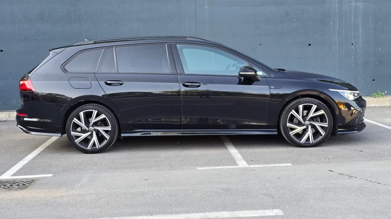 VW Golf 8 R line/Ambient/Matrix/DSG/Distronic, снимка 7 - Автомобили и джипове - 52237954