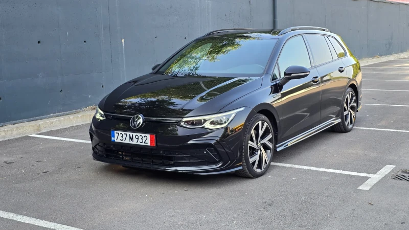 VW Golf 8 R line/Ambient/Matrix/DSG/Distronic, снимка 2 - Автомобили и джипове - 52237954