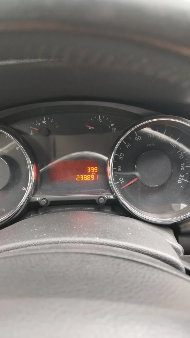 Peugeot 3008 1.6HDI, снимка 6 - Автомобили и джипове - 52787565