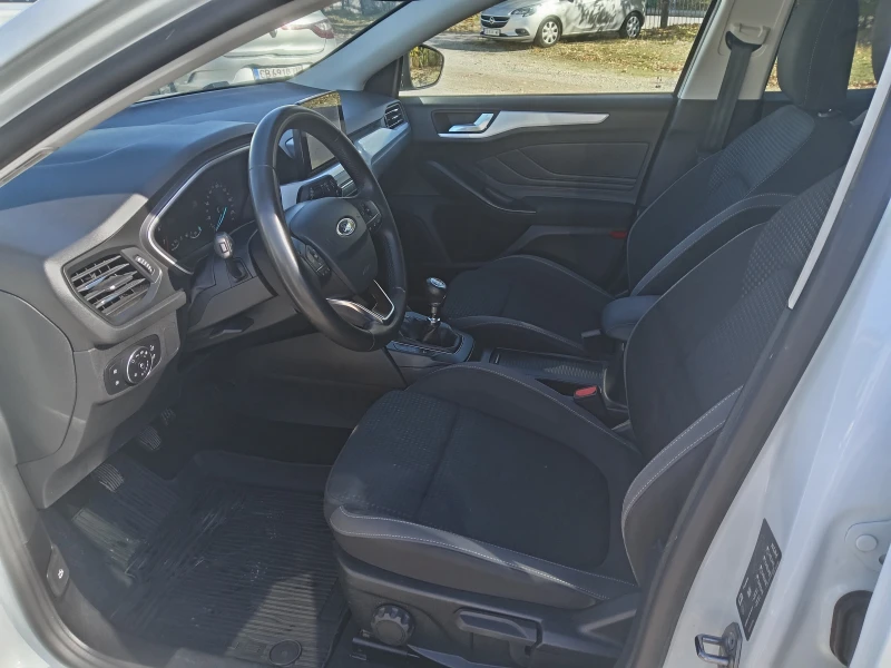 Ford Focus 1.0T Гаранционна, снимка 7 - Автомобили и джипове - 52237592