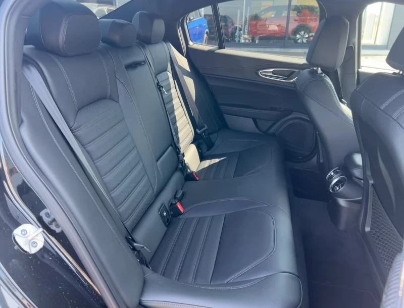 Alfa Romeo Giulia 2.9 V6* Bi-Turbo* Quadrifoglio* Akrapovic, снимка 9 - Автомобили и джипове - 52534900