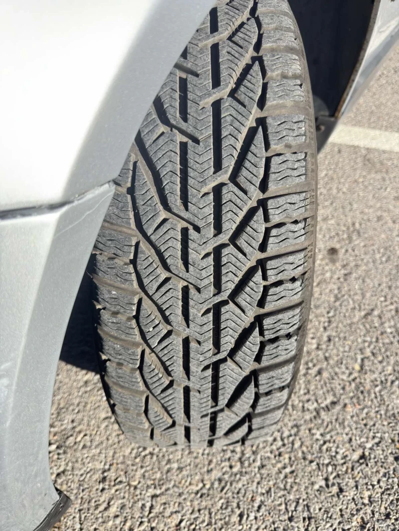 VW Passat 1.9 TDI , снимка 4 - Автомобили и джипове - 52890487