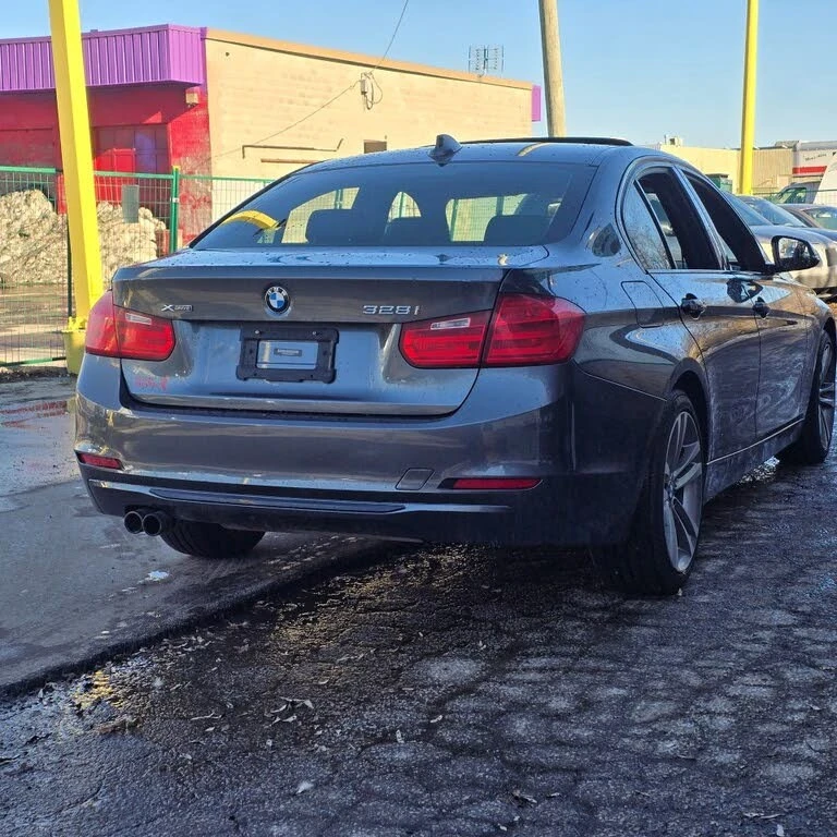 BMW 328 xDrive * АвтоКредит * (ЦЕНА ДО БГ), снимка 2 - Автомобили и джипове - 55511723