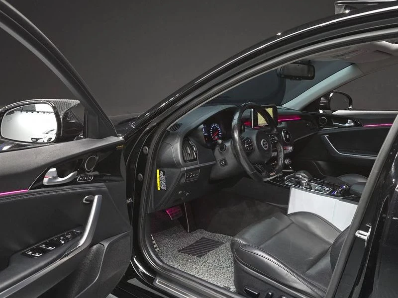 Kia Stinger 2.0 Automatic, снимка 6 - Автомобили и джипове - 55587271