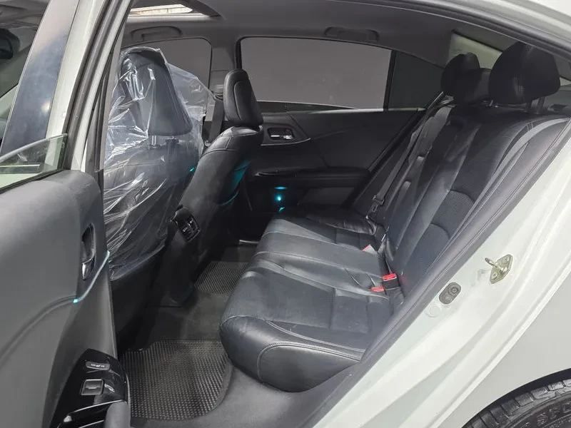 Honda Accord 2.4 9Th Generation, снимка 12 - Автомобили и джипове - 55920825