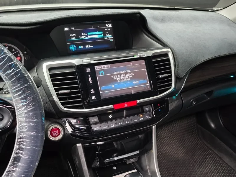 Honda Accord 2.4 9Th Generation, снимка 14 - Автомобили и джипове - 55920825