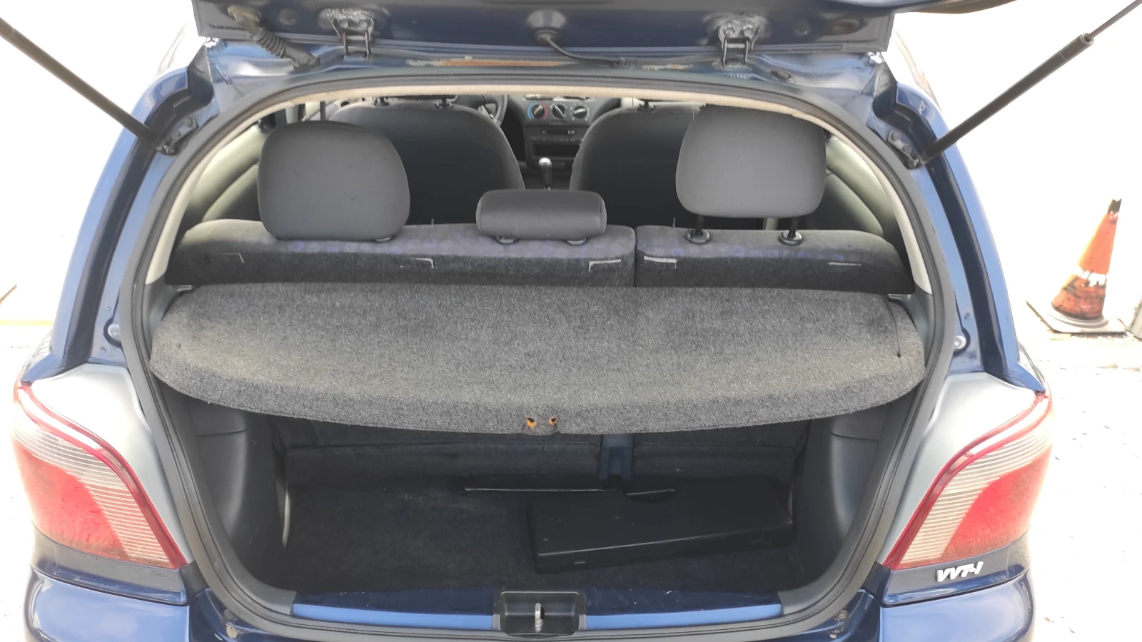 Toyota Yaris 1.3VVTI EURO-4 - изображение 8