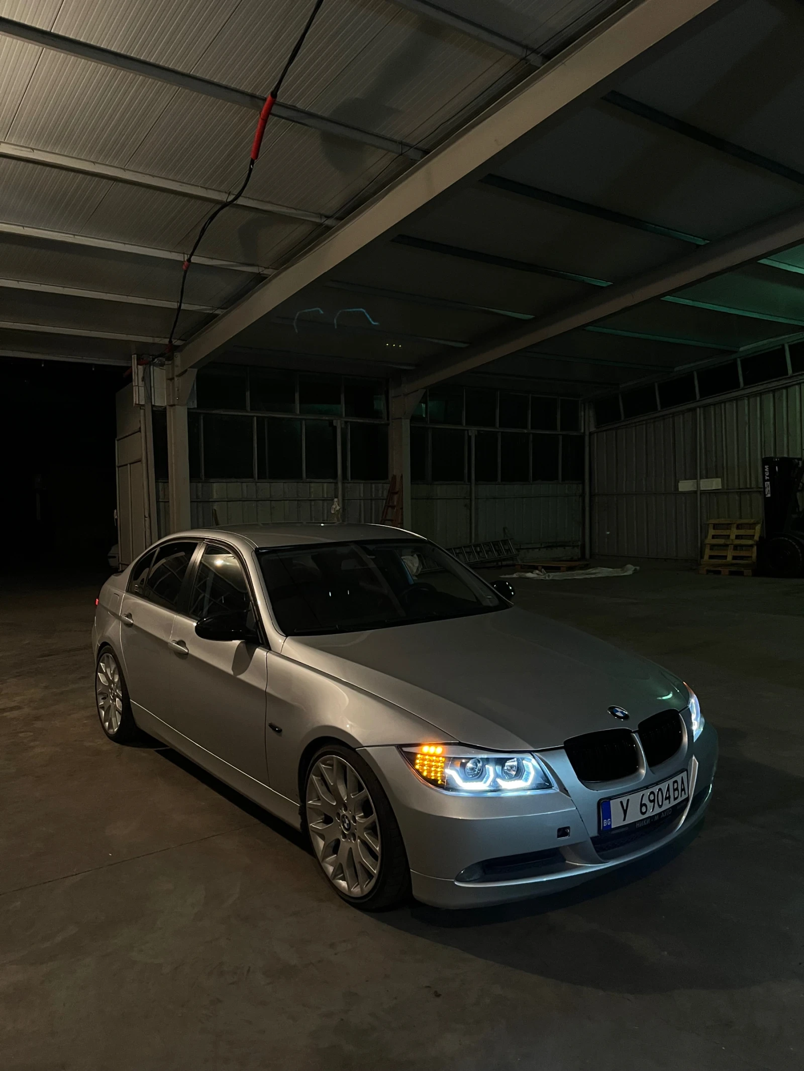 BMW 320  - изображение 6