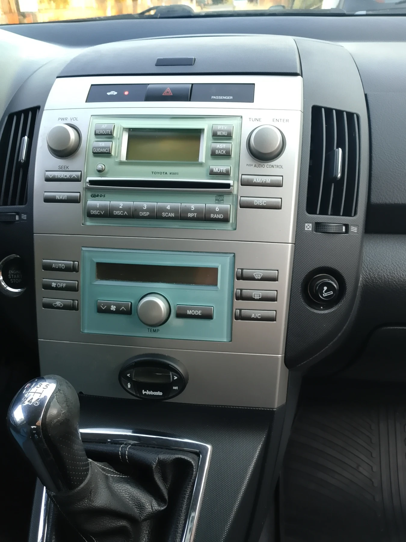 Toyota Corolla verso Dkat 2, 2 - изображение 6