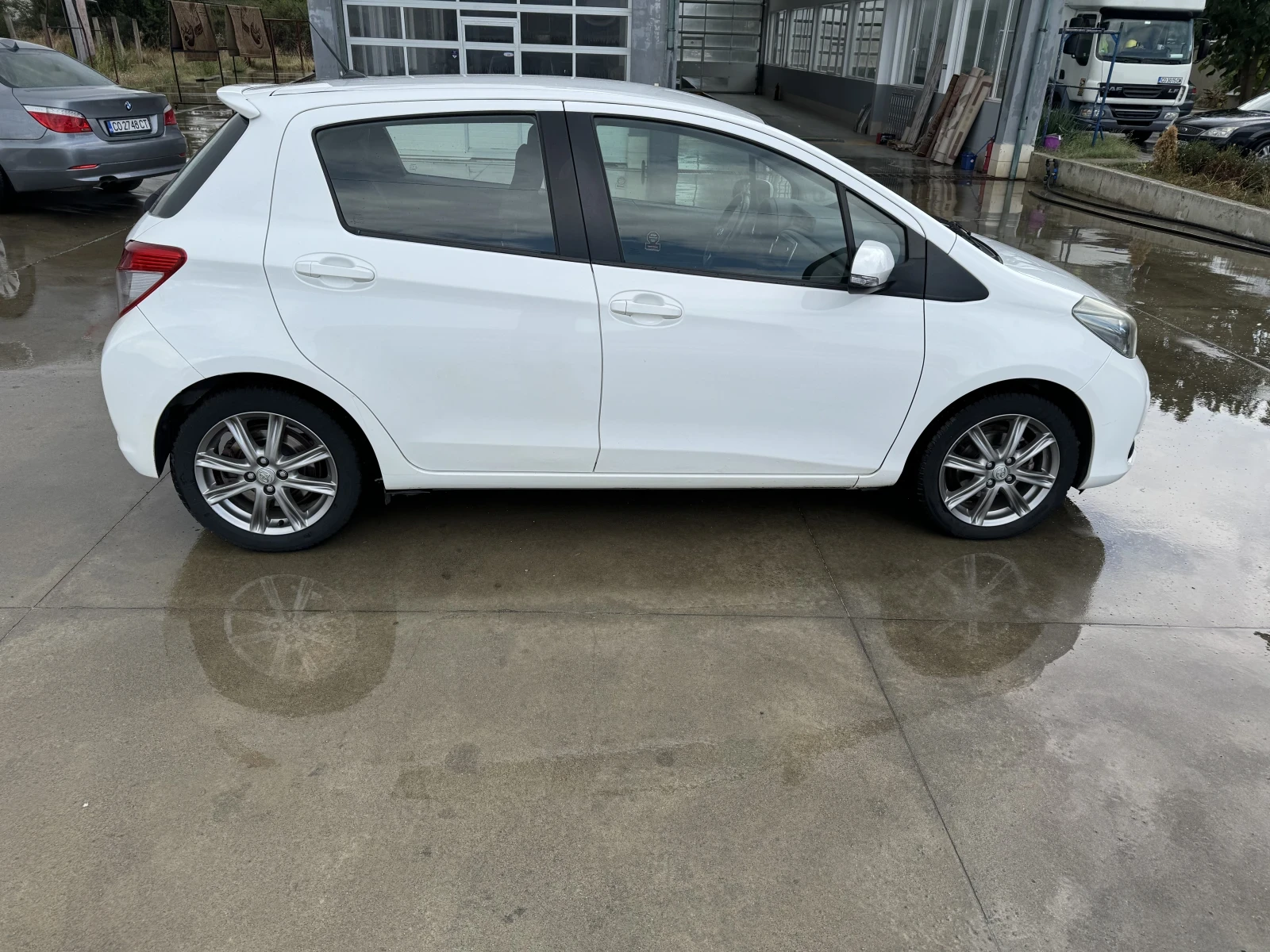 Toyota Yaris Камера за задно виждане - изображение 2