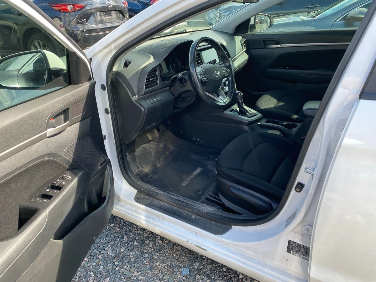 Hyundai Elantra * * CARFAX * * АВТО КРЕДИТ * *  - изображение 6