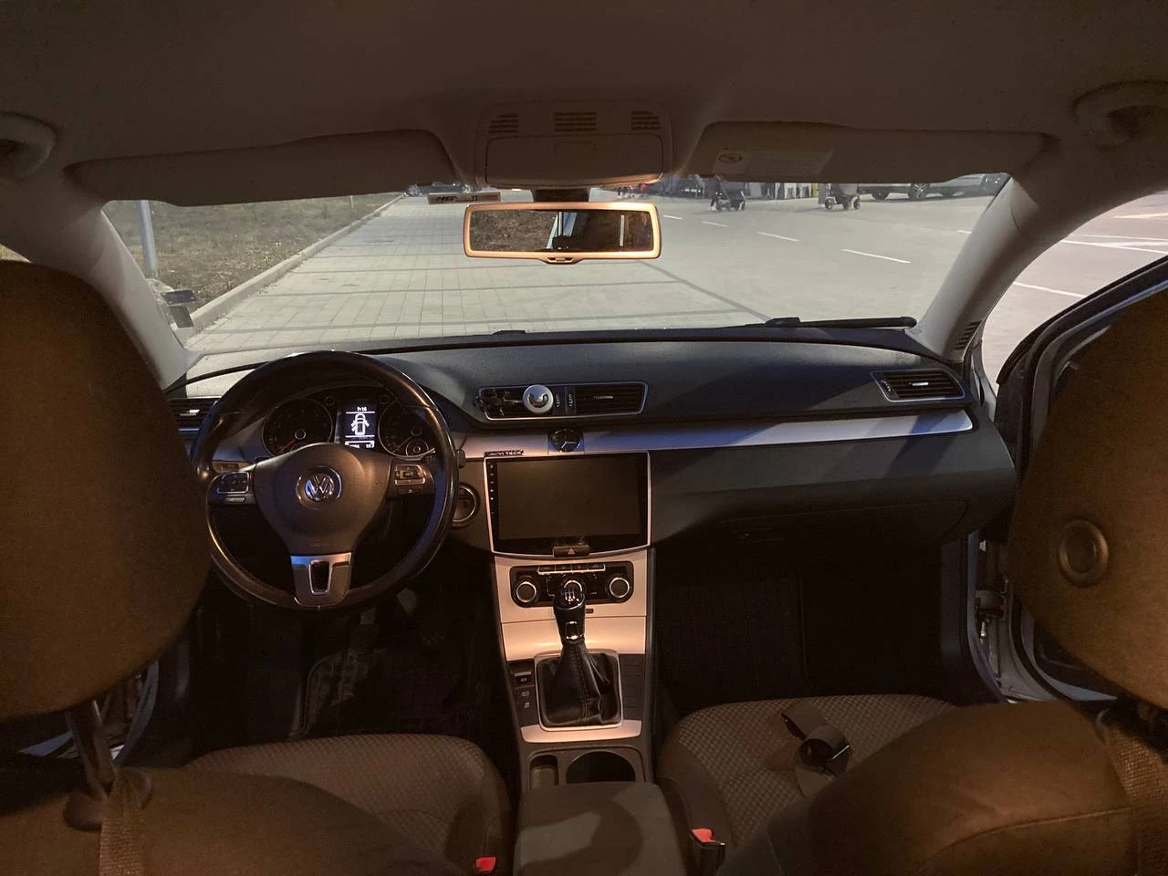 VW Passat B7 - изображение 7