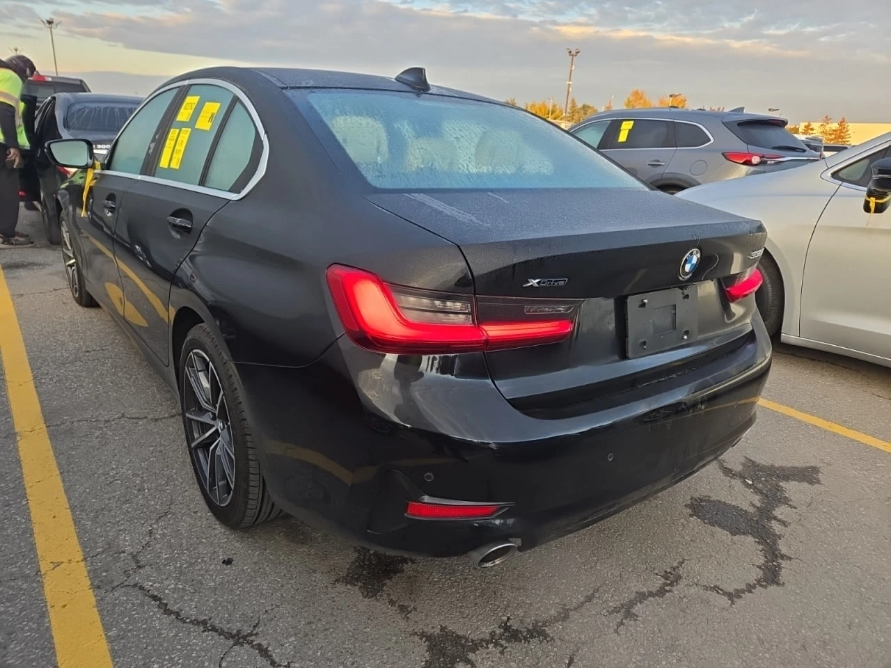 BMW 330 * АВТО КРЕДИТ* ЦЕНА ДО БГ * Сервизна история *  - изображение 3